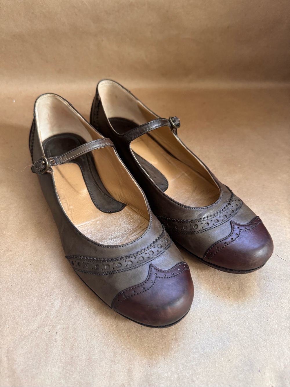 To & Co Brown and Taupe Wingtip Brogue Mary-Jane Flats. Eu 36.5